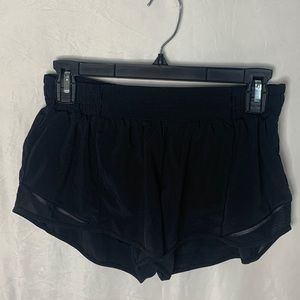 lululemon athletica shorts size 8 but can totally fit a 6